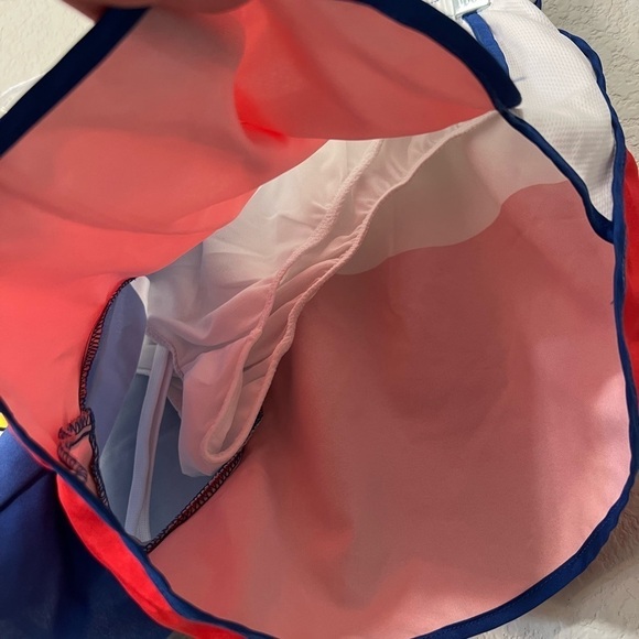 NWOT Women’s Bucee’s Texan Shorts size medium - Picture 2 of 3